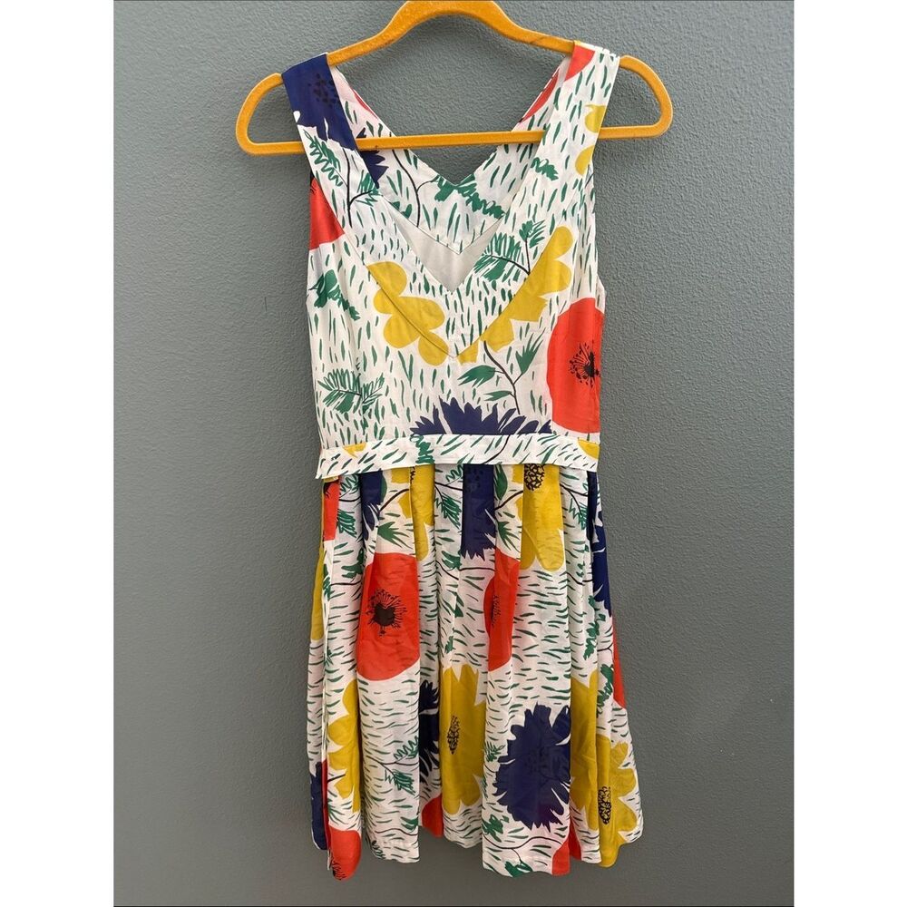 Anthropologie Sz 4 100% silk Floral V-Neck Fit & Flare Dress Cream Blooms Pinup - Picture 3 of 9
